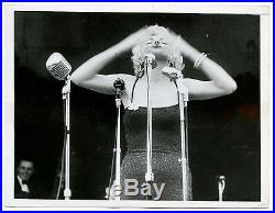 1954 Marilyn Monroe USO Tour Korean War 7 x 9 PSA/DNA Type I Original News Photo