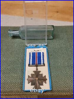 Korean War Distinguished Flying Cross Medal Slot Brooch Field Award Air Force