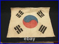 Korean War South Korea ROK Hand Painted Bring-Back Flag 17X22