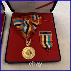 Korean War Veteran Ambassador For Peace Medal Set In Cases Old Military Awards
