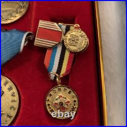 Korean War Veteran Ambassador For Peace Medal Set In Cases Old Military Awards