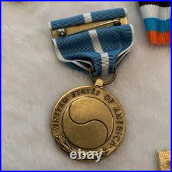 Korean War Veteran Ambassador For Peace Medal Set In Cases Old Military Awards