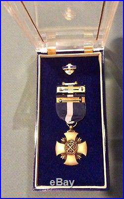 Korean War era Navy Cross Set