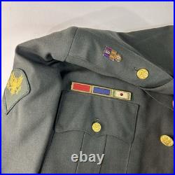 Original Korean War U. S Military Uniform Jacket 42L Rifleman Badges Decorated