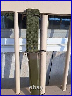Post Korean War USMC 7 Checkered Plastic Handle Bayonet w USMC 8A1 PWH Scabbar