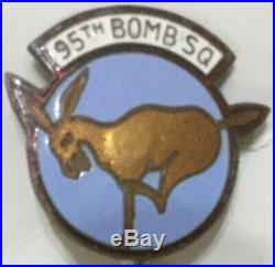 Rare Korean War USAF 95th BOMB SQUADRON Orig. KICKING MULE Patch & ENAMEL PIN