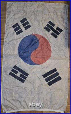 Silk Korean War Military Souvenir Hand Printed South Korean Flag 32 x 57