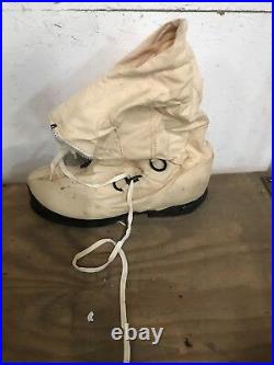 US White Canvas OverBoots Korean War boots military size large with wool Insole