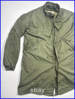 VTG US Army Fishtail Linear Extreme Cold Parka Korean War Military Jacket Small