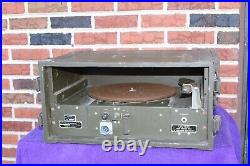 Vintage 1951 Turntable Signal Corps MX-39A/TIQ-2 Record Player Military with case