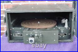 Vintage 1951 Turntable Signal Corps MX-39A/TIQ-2 Record Player Military with case