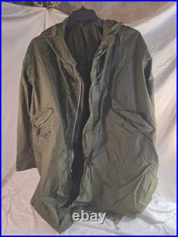 Vintage Issue Fishtail Parka Brand New Size Large With Used Issue Wool Liner