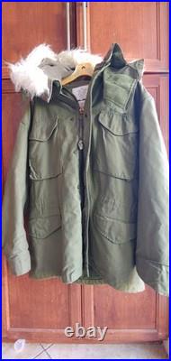 Vintage M-1951 Medium Fishtail Parka Shell With Liner With Real Fur Hood original