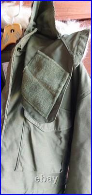 Vintage M-1951 Medium Fishtail Parka Shell With Liner With Real Fur Hood original