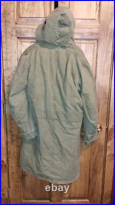 Vintage US Army M-1947 OD Green parka Size Small WithMedium Liner item #13