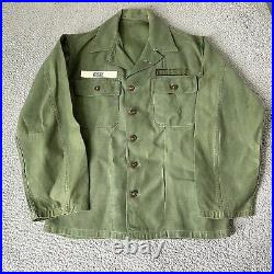 Vintage US Military Shirt Mens 44 XL Green Fatigue Jacket War Utility Korea 50s