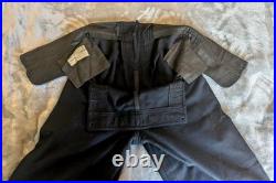 Vtg US Navy Korean War dress blues/Cracker Jack inc. Hat, scarf, Gd. Conduct metal