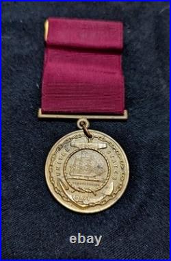 Vtg US Navy Korean War dress blues/Cracker Jack inc. Hat, scarf, Gd. Conduct metal