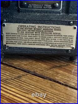 WW2 Korean War Bendix Aviation Aviator Bubble Sextant AN5851-1 and Bakelite Box